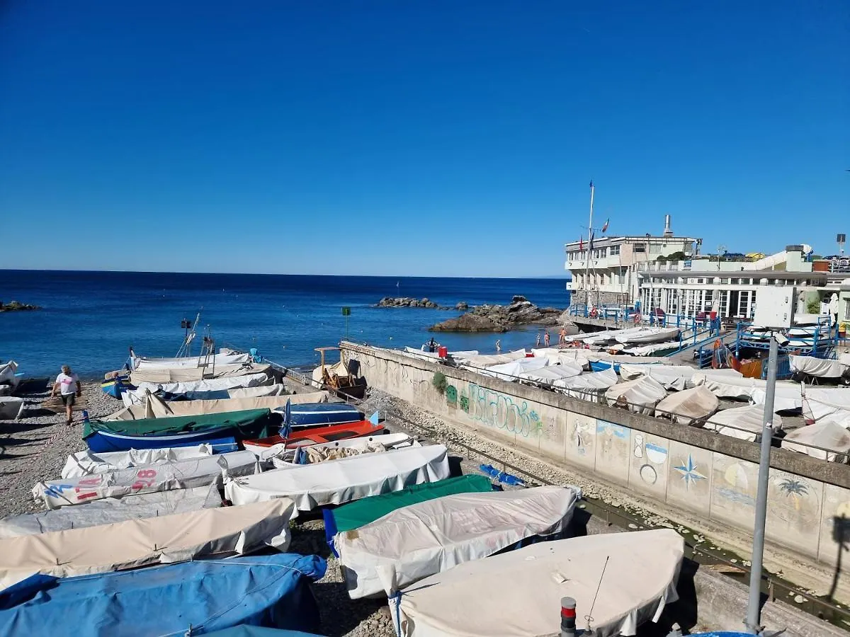 Affittacamere Hotel House LeoMar di Sara Genova Italia