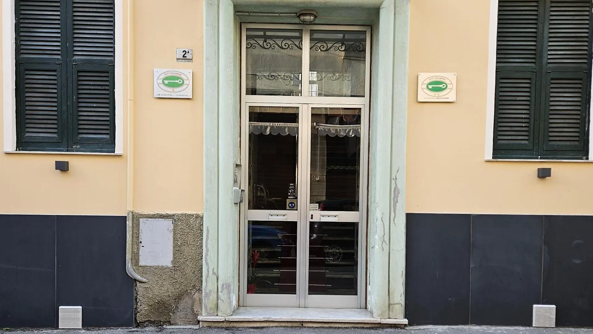 Affittacamere House Leomar Di Sara Genua Gasthof
