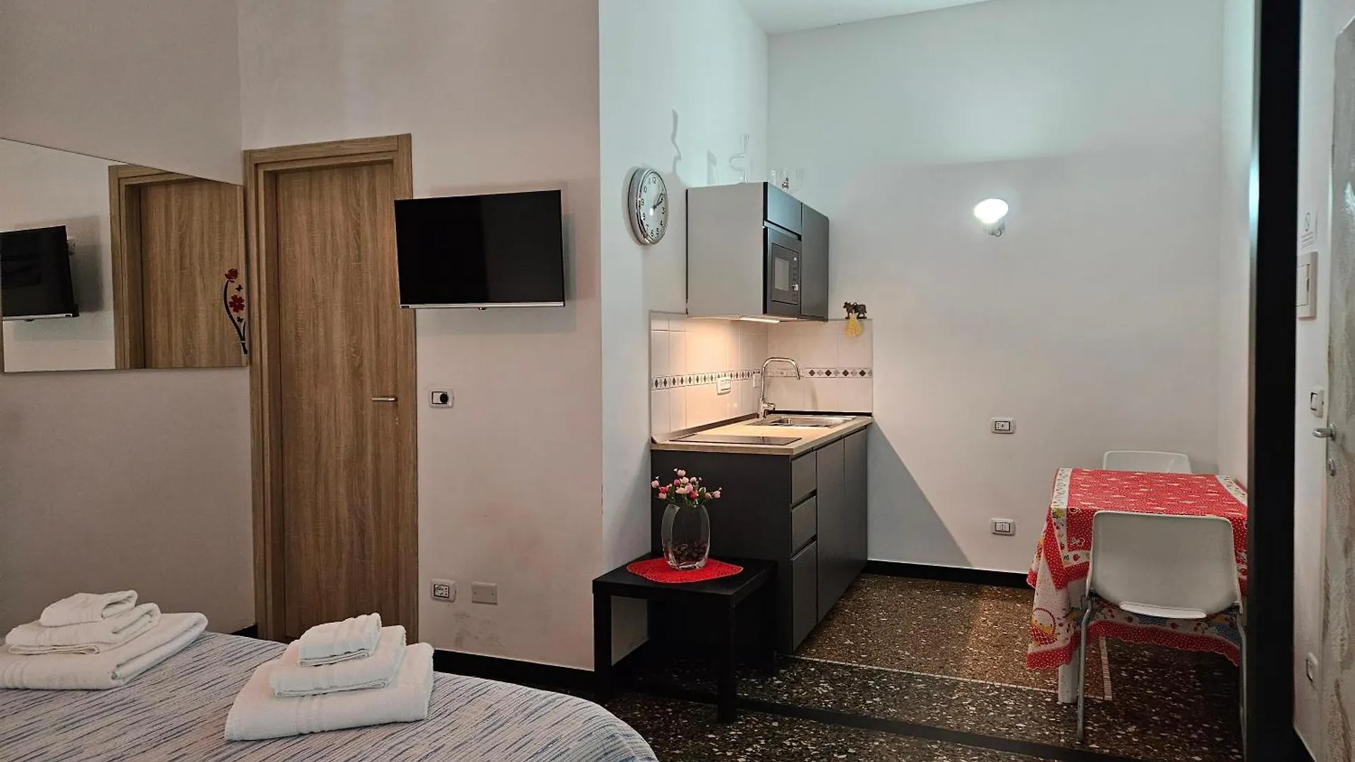 Gasthof Affittacamere House Leomar Di Sara Genua Italien