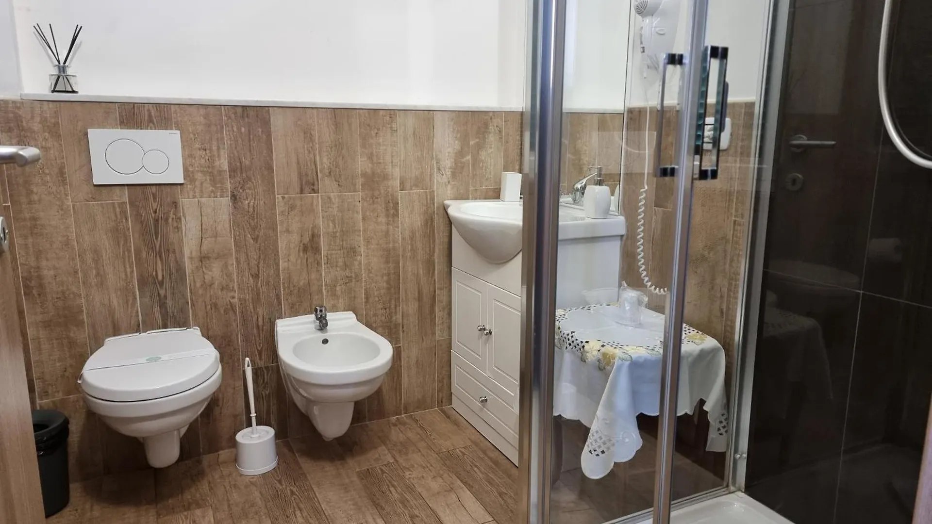Affittacamere House Leomar Di Sara Genua Italien