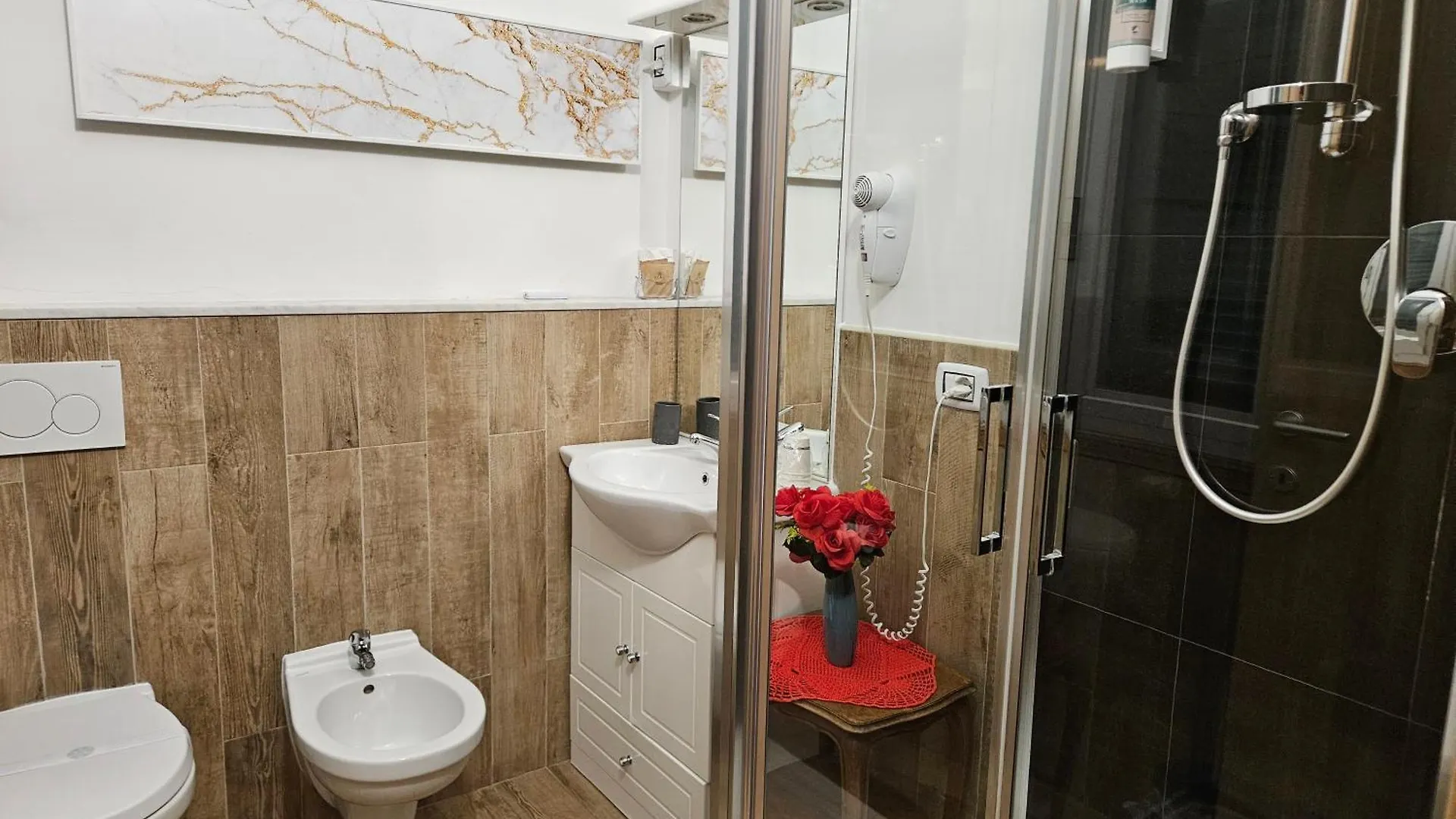 Affittacamere House Leomar Di Sara Genua